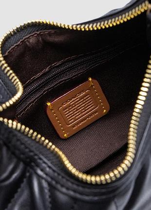 Женская кожаная сумка coach carmen mini crossbody bag with quilting чёрная 20 х 12 х 7 см
