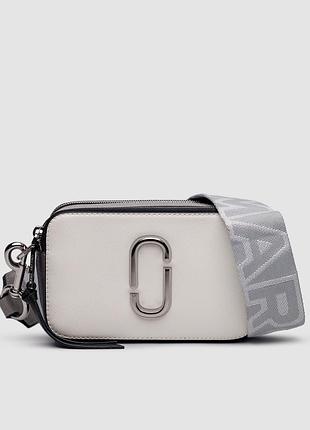 💎 marc jacobs the snapshot metallic white 19 х 11.5 х 7.5 см