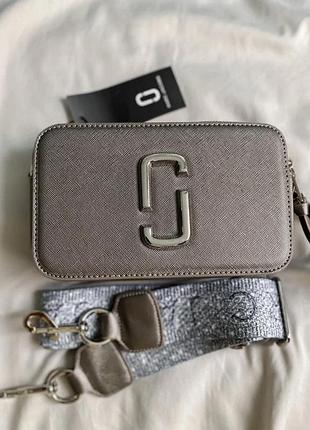 Marc jacobs snapshot silver logo