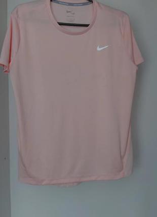Футболка спортивна nike