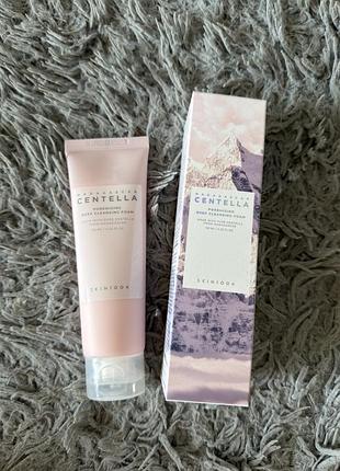 Skin1004 madagascar centella poremizing deep cleansing foam