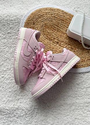 Стильные женские кроссовки nike dunk low lace pack regal pink