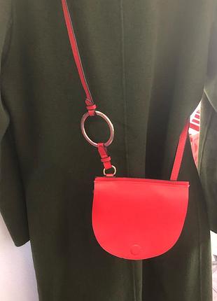 Сумка zara червона через плече літня