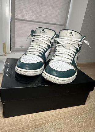 Продаю кросівки nike jordan’s air 1 в хорошому стані. нові шнурки в подарунок