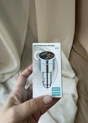 Автомобільний fm-трансмітер та зарядний пристрій bt hands-free car charger bc61 у металевому корпусі.