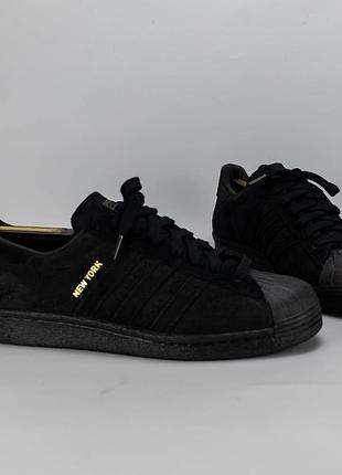 Крутые замшевые кроссовки adidas superstar new york