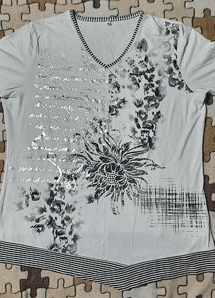 Оригинальная футболка с принтом и асимметричным низом (размер l/xl, ог 114-130)