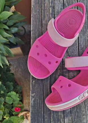 Босоножки crocs