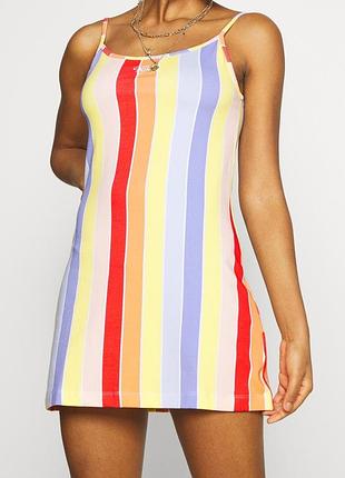 Яскрава сукня міні в райдужну смужку nike sportswear retro femme bodycon розмір s оригінал