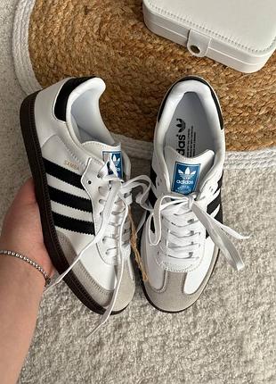 Стильные кроссовки adidas samba white black