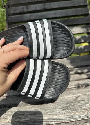 Шльопанці adidas 2
