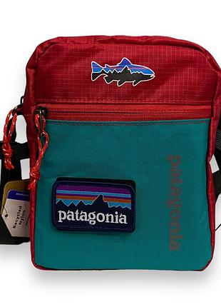 Сумка patagonia с патчем 21*16 красная