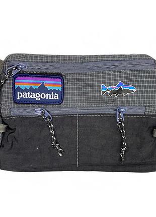 Сумка patagonia с патчем 15*22 черная