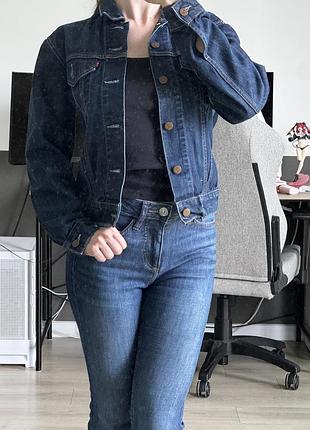 Оригінальна джинсовка levis