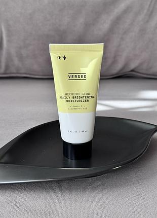 Увлажняющий крем для сияния кожи versed weekend glow day brightening moisturizer, 50 мл