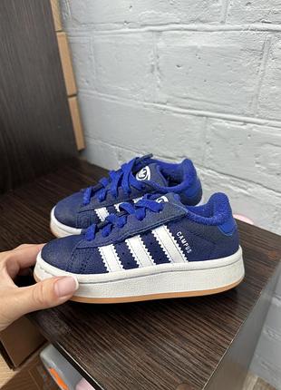 Дитячі кросівки adidas кампуси