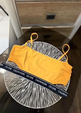 Купальник від бренду calvin klein
