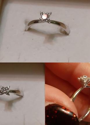 Шикарное кольцо с бриллиантом 750 италия1 фото