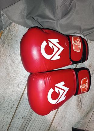 Боксерские перчатки боксерские варежки gomax beyond fight 16 oz (gel-lite)