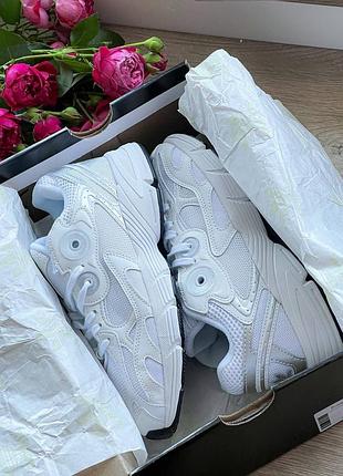 Стильні жіночі кросівки adidas astir white/silver