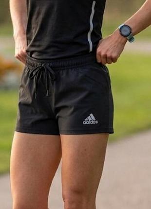 Спортивные шорты женские adidas