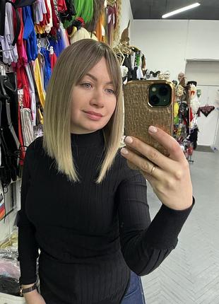 Парик светло русый, блонд песочный каре с челкой
