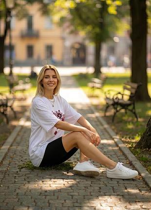 Женский летний костюм футболка оверсайз и велосипедки из кулира бело-черный