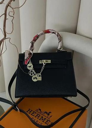 Женская кожаная сумочка 24х19х10 см с платочком в коробке от hermes сумка из кожи с ручкой и ремешком через плечо гермес