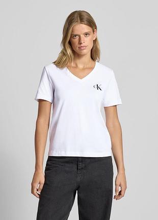 Біла футболка calvin klein