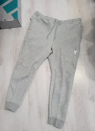 Брюки nike sportswear tech fleece kobe новые original