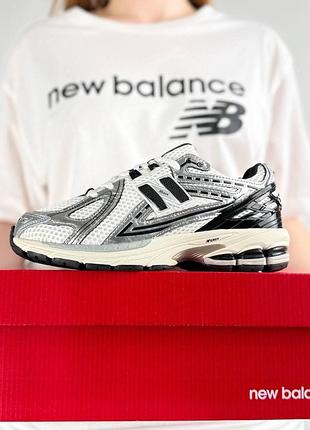 New balance 1906r white metallic black