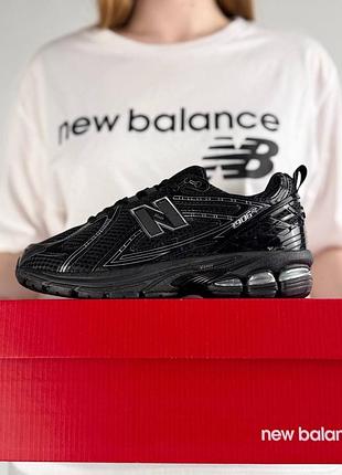 New balance 1906r all black