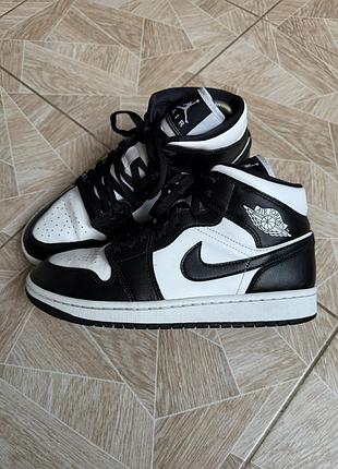 Кроссовки hype rare nike air jordan 1 mid black white panda leather sneakers women’s us 9