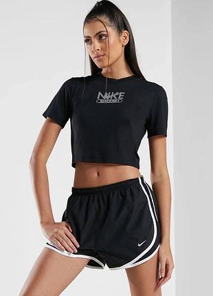 Зручна та стильна футболка  оригінал nike nsw cropped t-shirt