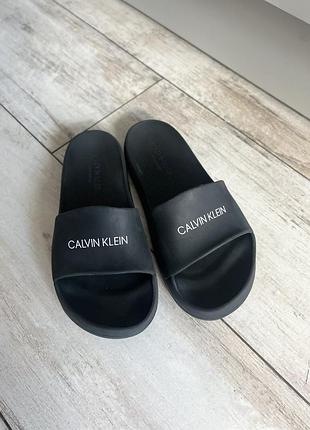 Літні тапочки резинові calvin klein