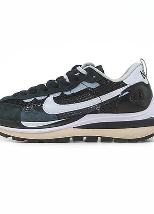 Nike x sacai vaporwaffle black white