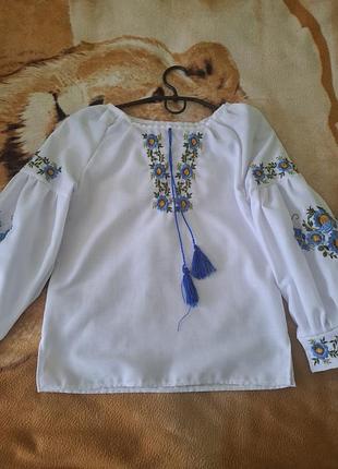 Продам детскую вышиванку.
