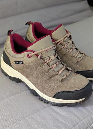 Кросівки жіночі walk 38 р. 24 см. трекінгові туристичні
