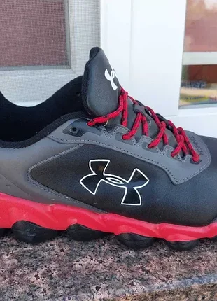 Кросівки under armour