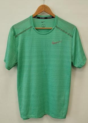 Мужская спортивная  футболка nike miler dri-fit
