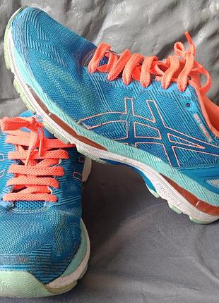 Легендарні asics flytefoam