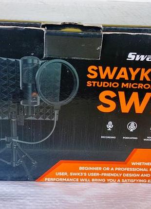 Комплект студийного микрофона swayktech swk3 включает usb-конденсаторный микрофон, изоляционный экран, поп-фильтр и металлическую штатив-треногу