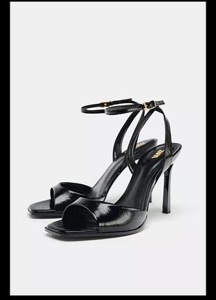 Босоніжки zara