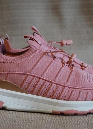 Чудові рожеві комбіновані снікерси fitflop vitamin ffx knit sports 37 р. ( 23,5 см.)