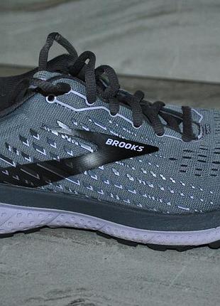 Кроссовки brooks 38 размер на девочку
