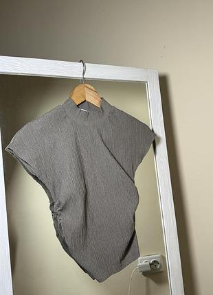 Футболка zara в розмірі s