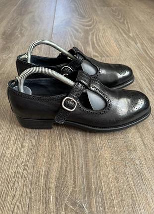 Туфлі officine creative з т-подібною рамкою calixte 071