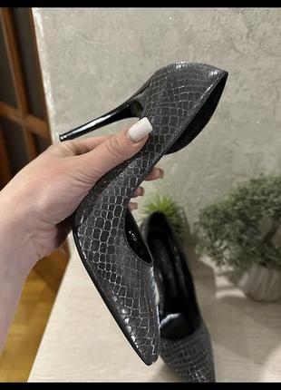 Продам лодочки сірогокольору 3