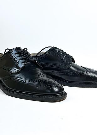 (uk8eur42) англійські шкіряні туфлі-броги loake braemar wingtip derby black (made in england)