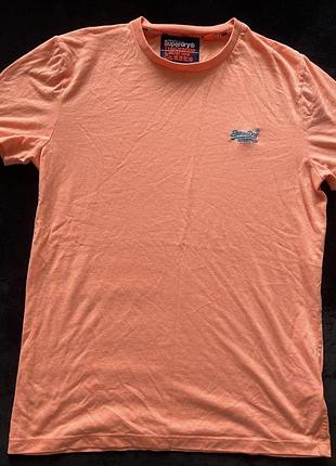 Яскрава чоловіча футболка superdry (розмір l)